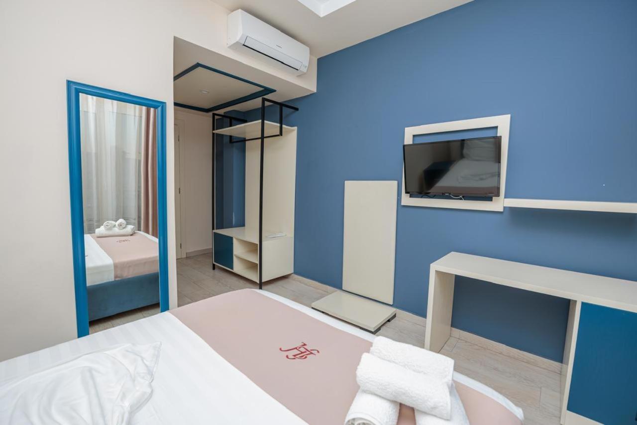 Laid Hotel